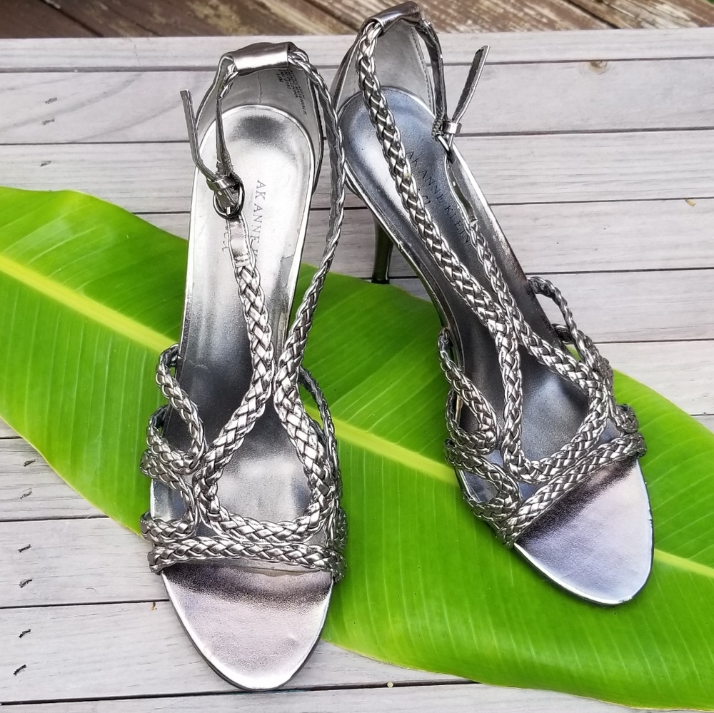 NWOT AK Anne Klein IFlex, Sexy Silver Heels